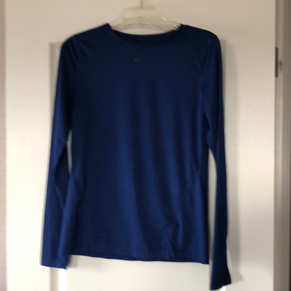 Nike Women’s DriFit Long Sleeve Shirt